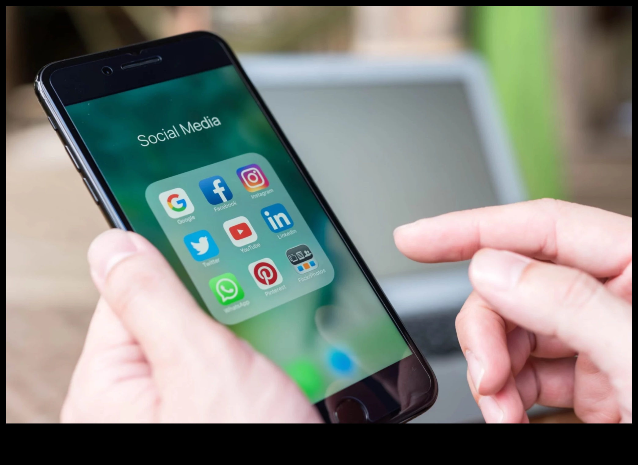 Data Dynamo: פתיחת הסודות של ניתוח מדיה חברתית