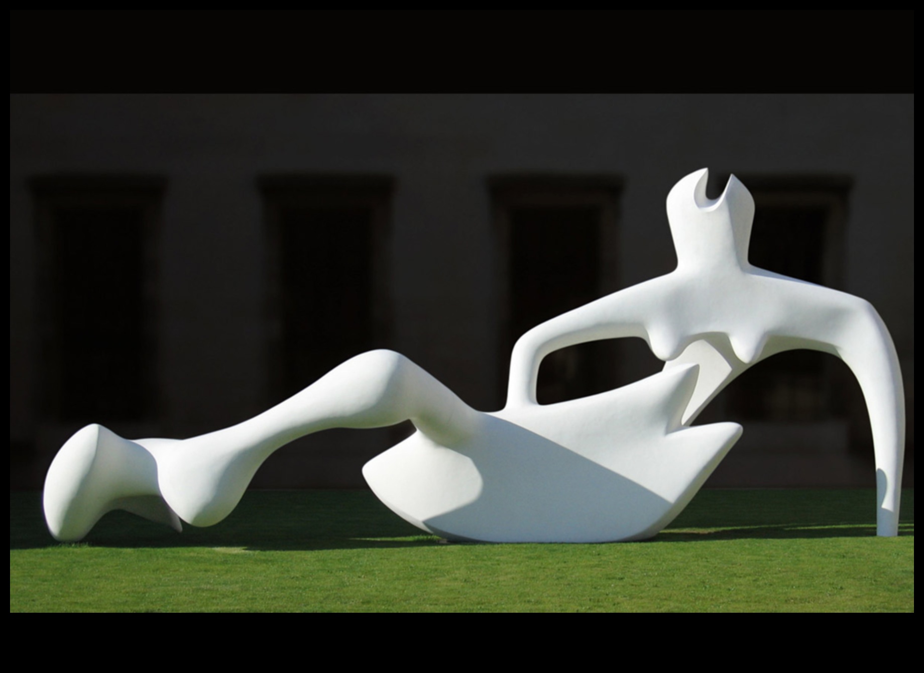 פירוק גבולות: אמנות מושגית במאה ה-21